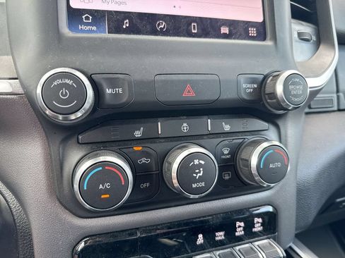 Used 2022 RAM 1500 Big Horn AWD/4WD image 16