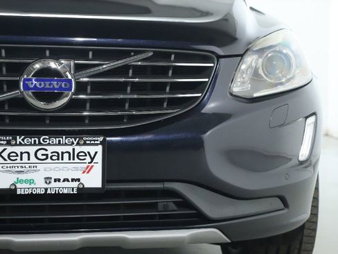Used 2017 Volvo XC60 T6 Inscription w/ Climate Package AWD/4WD image 7
