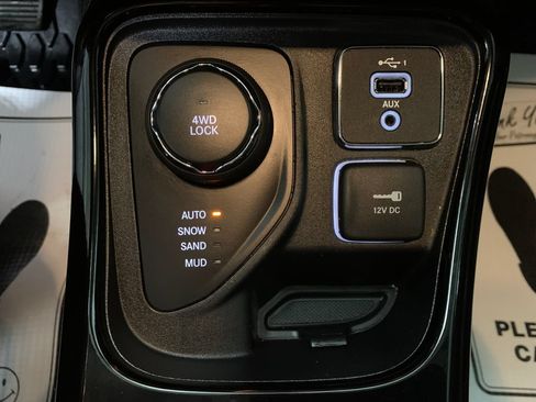 Used 2021 Jeep Compass Limited AWD/4WD image 28