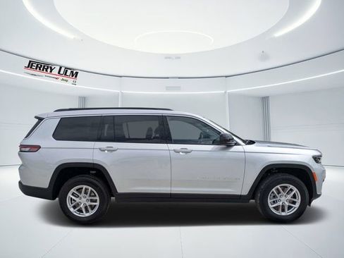 New 2026 Jeep Grand Cherokee L Laredo RWD image 2