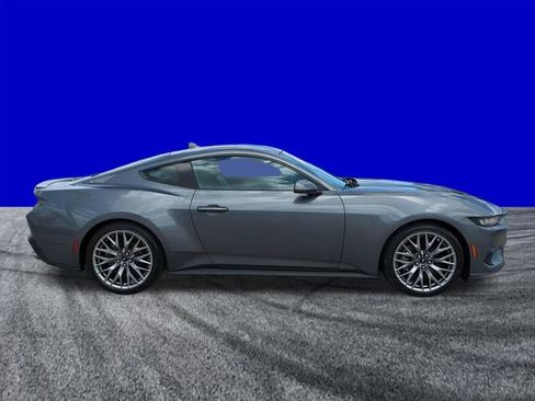 Used 2024 Ford Mustang Premium image 3