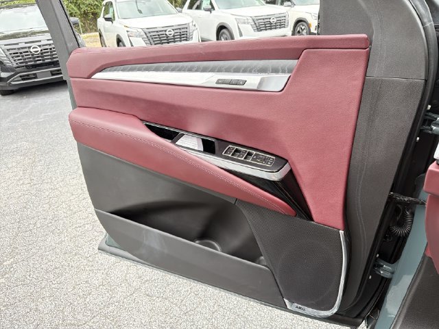Used 2025 Cadillac Escalade Sport RWD image 25