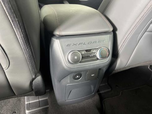 Used 2026 Ford Explorer Active w/ Active Comfort Package AWD/4WD image 17