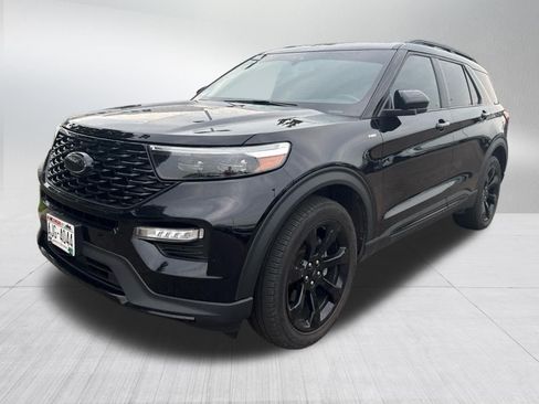 Used 2023 Ford Explorer ST-Line w/ Class IV Trailer Tow Package AWD/4WD image 3