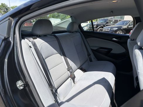 Used 2019 Chevrolet Cruze LS FWD image 23
