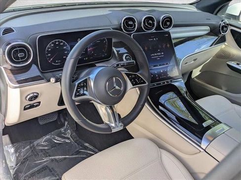 Certified 2023 Mercedes-Benz GLC 300 image 10