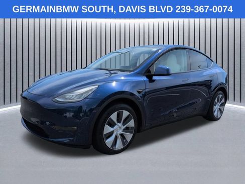 Used 2022 Tesla Model Y Long Range AWD/4WD image 1
