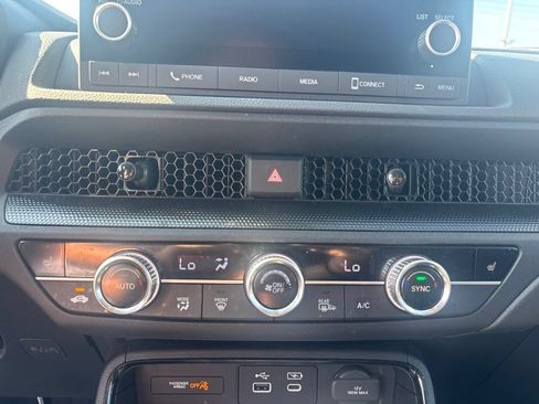 Used 2025 Honda CR-V EX image 19