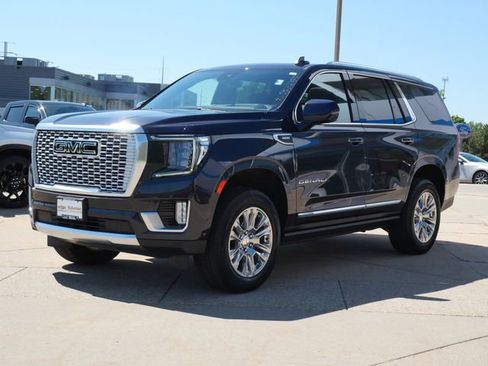 Used 2023 GMC Yukon Denali w/ Denali Reserve Package AWD/4WD image 3