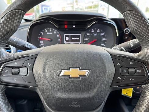 Used 2024 Chevrolet Trax LS FWD image 23