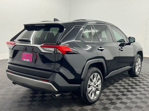 Used 2022 Toyota RAV4 Limited AWD/4WD image 8