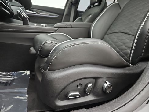 Used 2023 Cadillac CT5 V Blackwing w/ LPO, Bronce Accent Package image 9