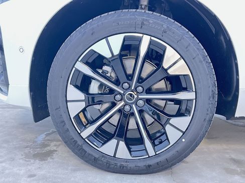 New 2026 Volvo XC60 B5 Plus w/ Protection Package Premier image 12