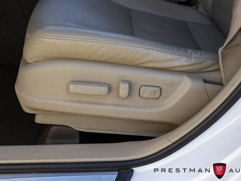 Used 2018 Acura RDX AWD w/ Advance Package image 22