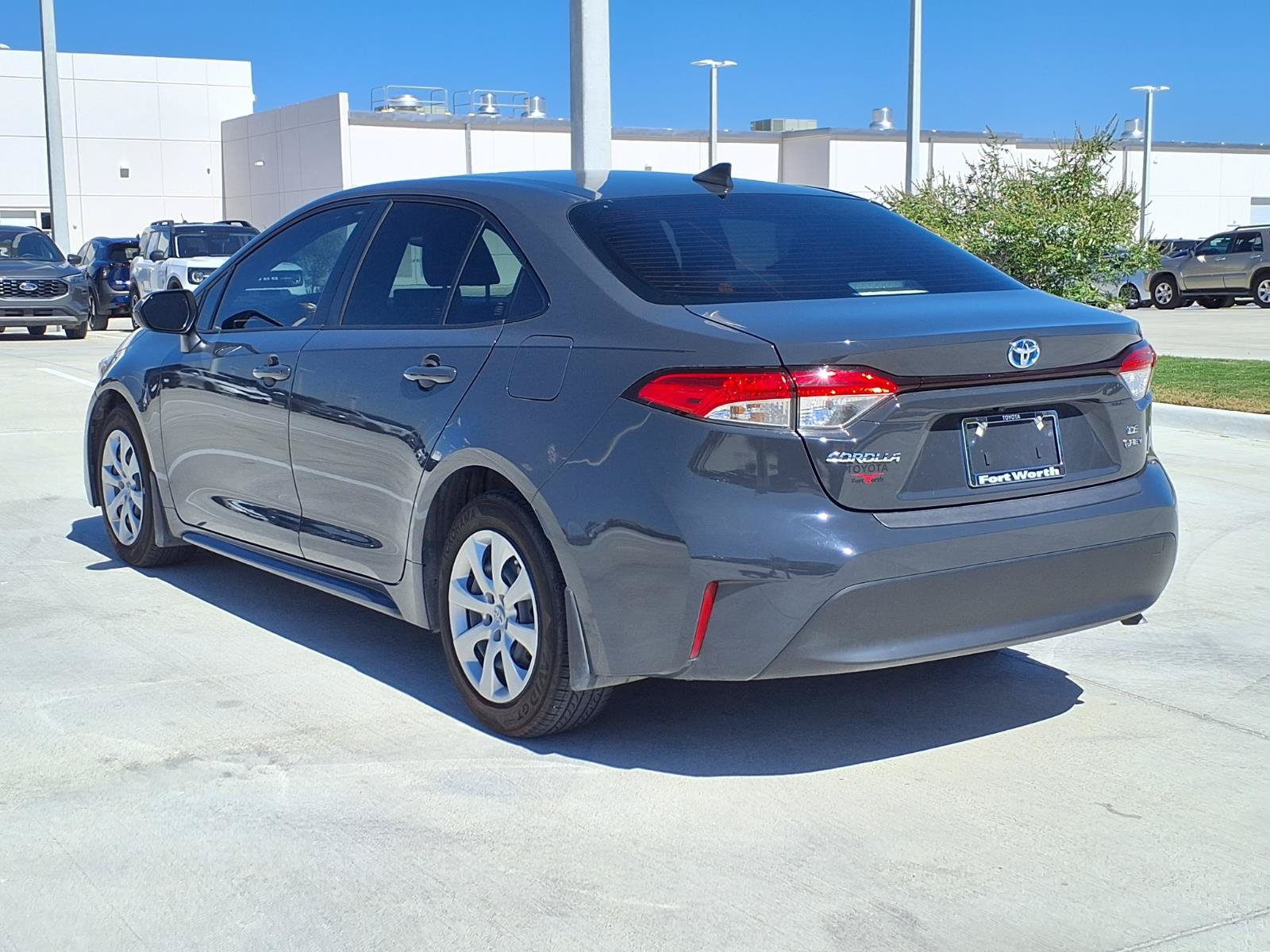 Used 2025 Toyota Corolla LE FWD image 7
