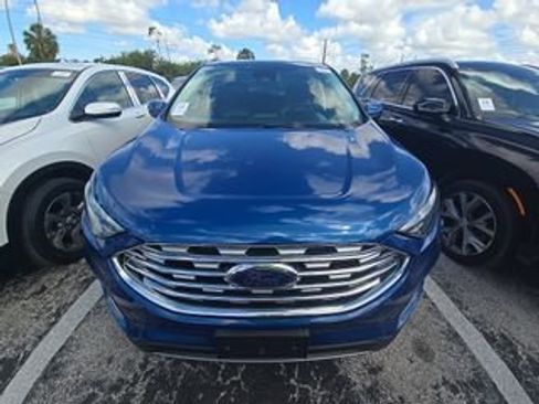 Used 2022 Ford Edge SEL w/ Convenience Package AWD/4WD image 2