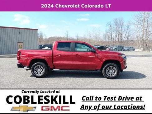 Used 2024 Chevrolet Colorado LT w/ LT Convenience Package II image 2