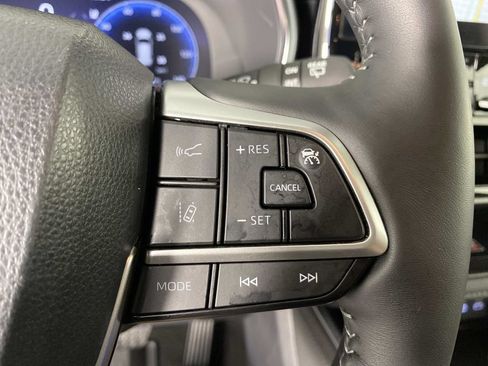 Used 2026 Toyota Highlander Platinum AWD/4WD image 18