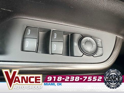 Used 2023 GMC Acadia SLT AWD/4WD image 36