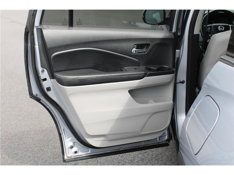 Used 2018 Honda Pilot EX-L image 11
