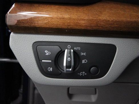 Used 2022 Audi Q5 2.0T Premium w/ Convenience Package image 14