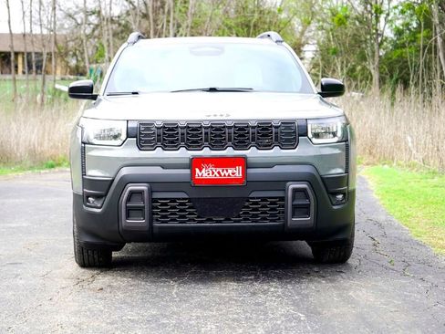New 2026 Jeep Cherokee Laredo AWD/4WD image 4