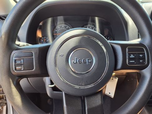 Used 2015 Jeep Patriot Sport image 16