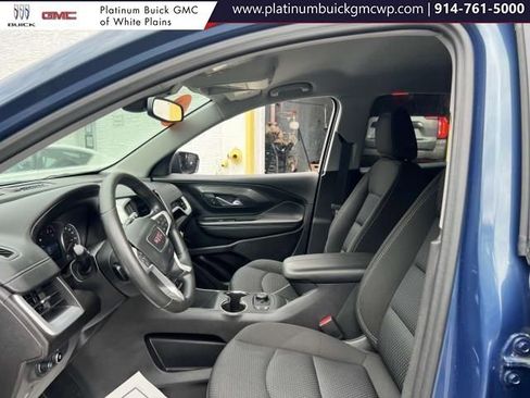 Used 2024 GMC Terrain SLE w/ Driver Convenience Package image 15