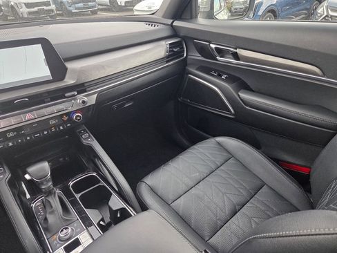 Used 2024 Kia Telluride EX X-Line AWD/4WD image 16