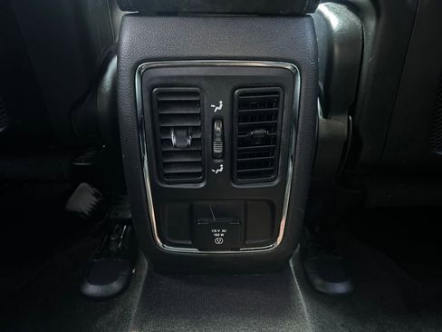 Used 2015 Jeep Grand Cherokee Altitude image 17