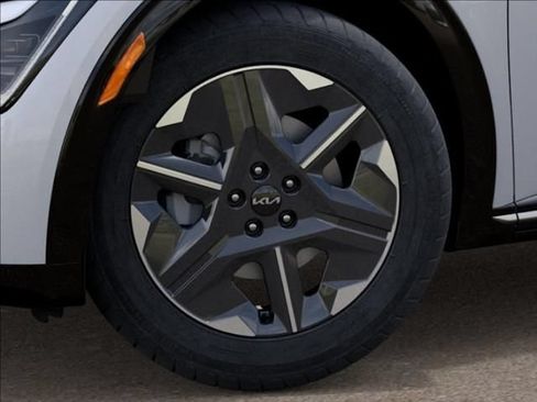 New 2026 Kia EV6 Light RWD image 9