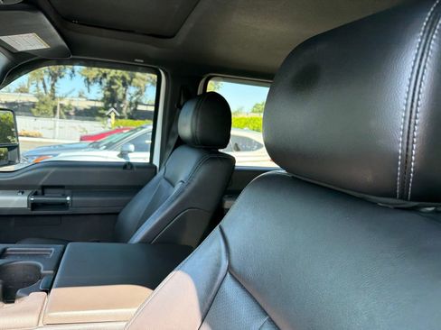 Used 2016 Ford F250 Lariat w/ Chrome Package AWD/4WD image 6