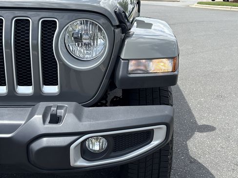 Used 2020 Jeep Wrangler Unlimited Sahara AWD/4WD image 11