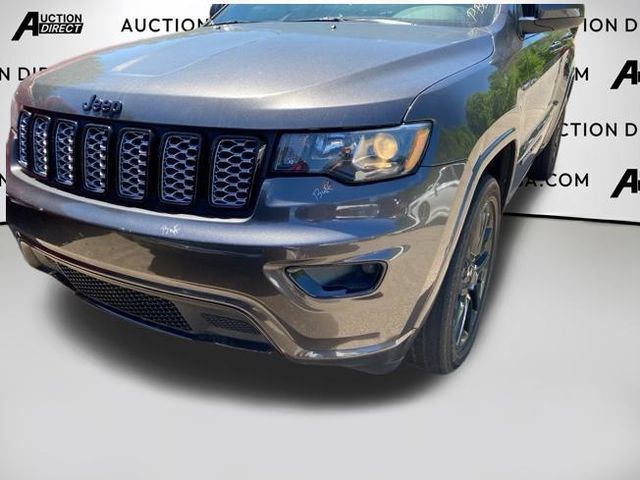 Used 2021 Jeep Grand Cherokee Laredo X AWD/4WD image 2