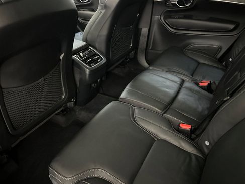 Used 2022 Volvo XC90 T6 Inscription w/ Advanced Package image 28