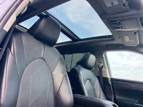 Used 2022 Toyota Highlander Platinum image 18