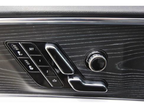 Certified 2024 Cadillac Lyriq Luxury RWD image 27