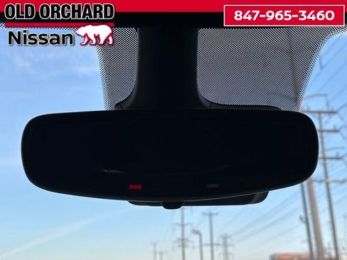 Used 2024 Chrysler Pacifica Select image 20