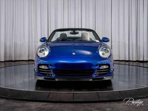 Used 2011 Porsche 911 4 Cabriolet AWD/4WD image 3
