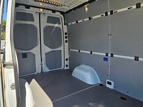 Used 2024 Mercedes-Benz Sprinter 3500 image 13