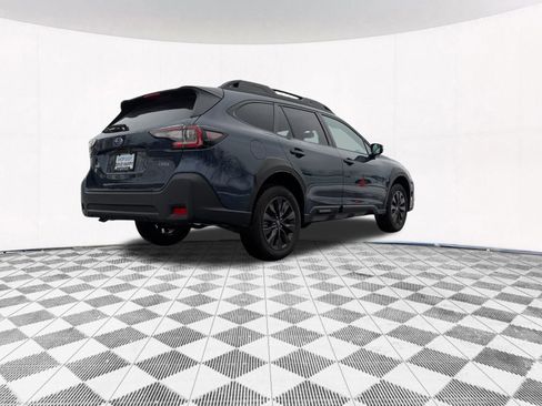 Used 2025 Subaru Outback Onyx Edition image 15