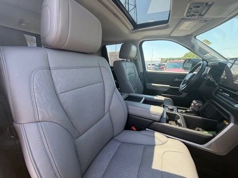 Used 2023 Toyota Tundra Limited AWD/4WD image 15