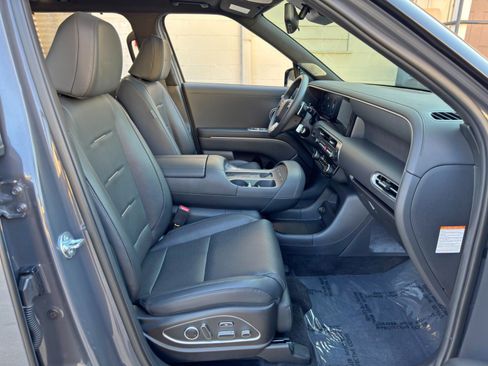 Used 2026 Hyundai Palisade Calligraphy AWD/4WD image 16