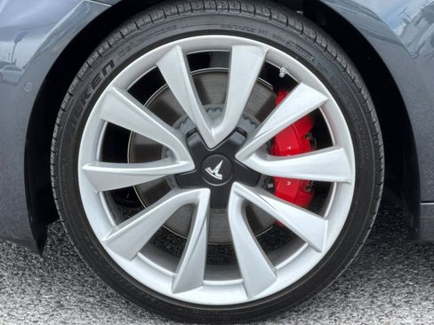Used 2018 Tesla Model 3 Performance image 11
