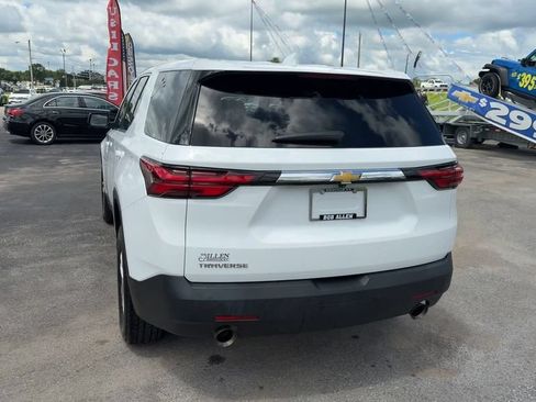 Used 2023 Chevrolet Traverse LS FWD image 5