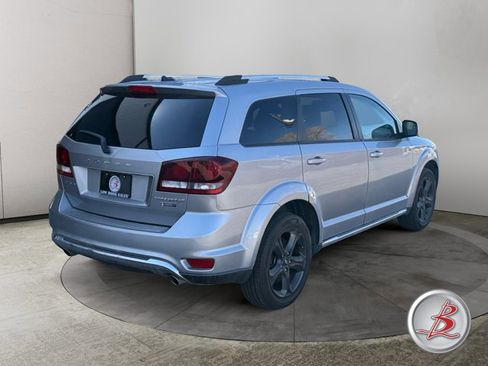 Used 2018 Dodge Journey Crossroad image 4