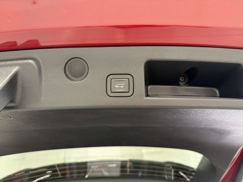 New 2026 Chevrolet Equinox LT w/ Convenience Package II FWD image 19