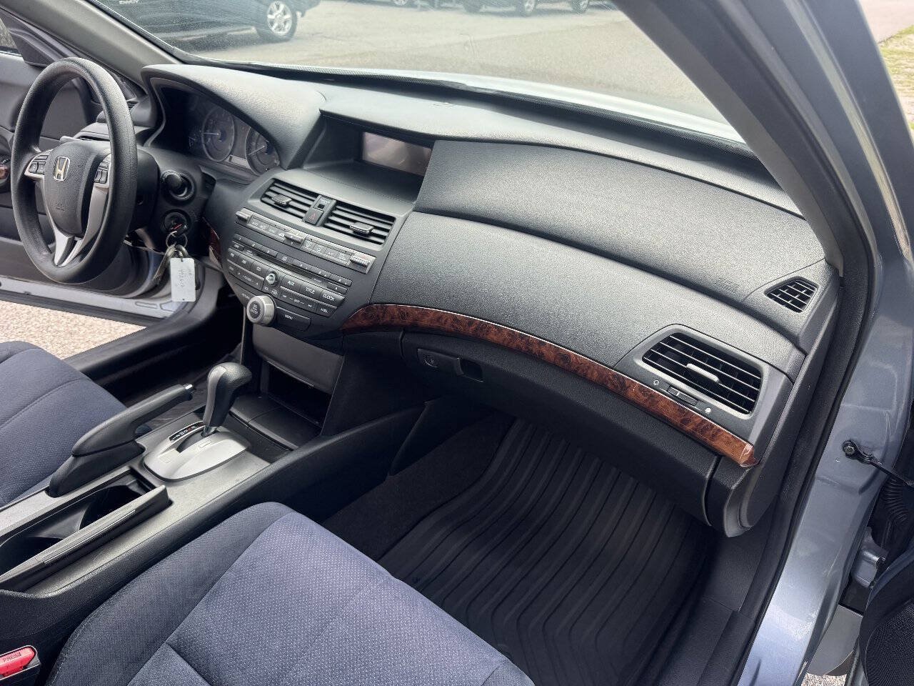 Used 2010 Honda Crosstour EX image 10