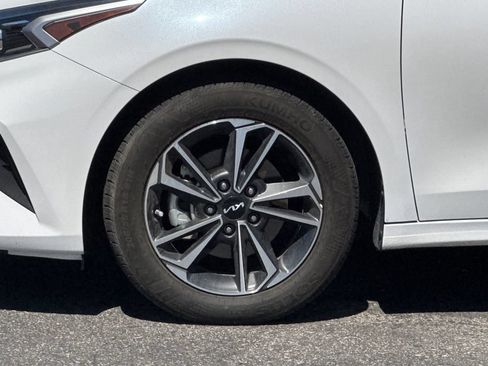 Certified 2023 Kia Forte LXS FWD image 25