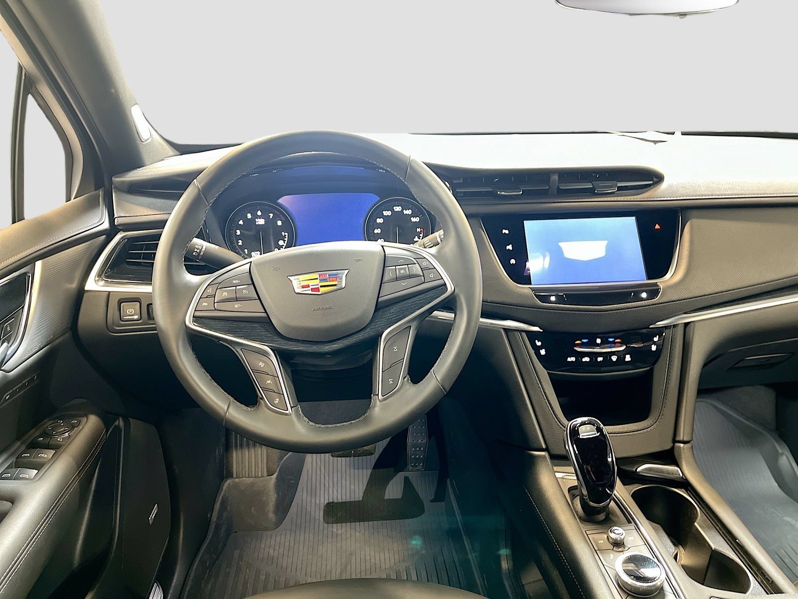 Used 2025 Cadillac XT5 Premium Luxury w/ Technology Package AWD/4WD image 24